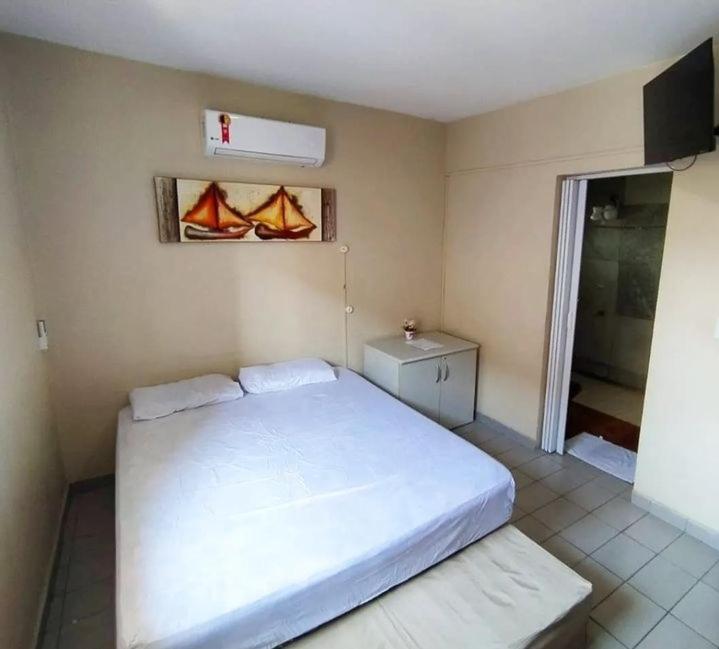 Perola House Hostel กัวรูจา ภายนอก รูปภาพ