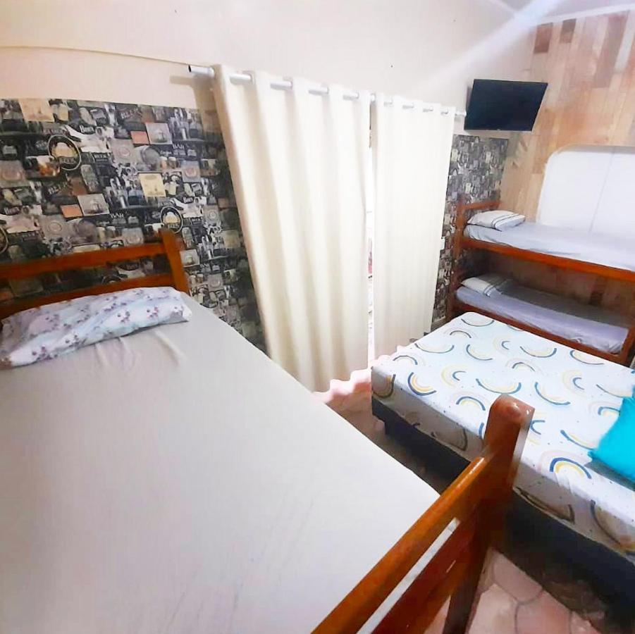 Perola House Hostel กัวรูจา ภายนอก รูปภาพ